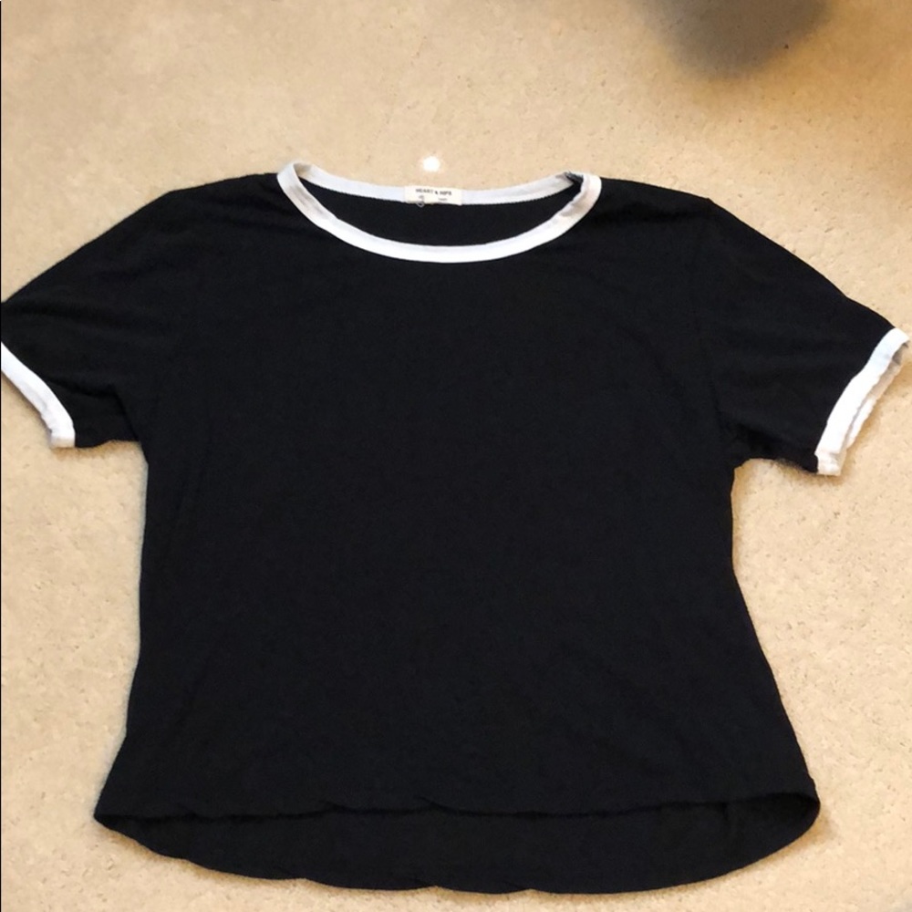 Simple black top